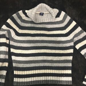 GAP Striped Turtleneck Sweater Women’s Small Black Gray Chunky Knit Cozy Winter